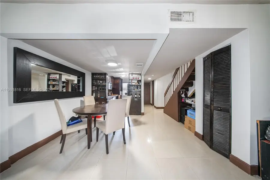 10710 NW 7th St #11B, Miami, FL 33172 - #2