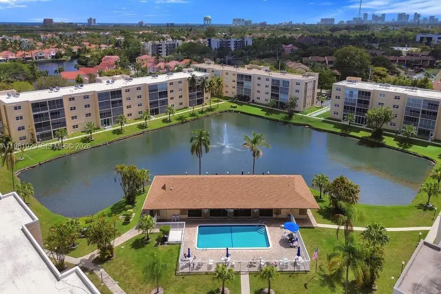 425 SE 11th Ter #204, Dania Beach, FL 33004 - #3