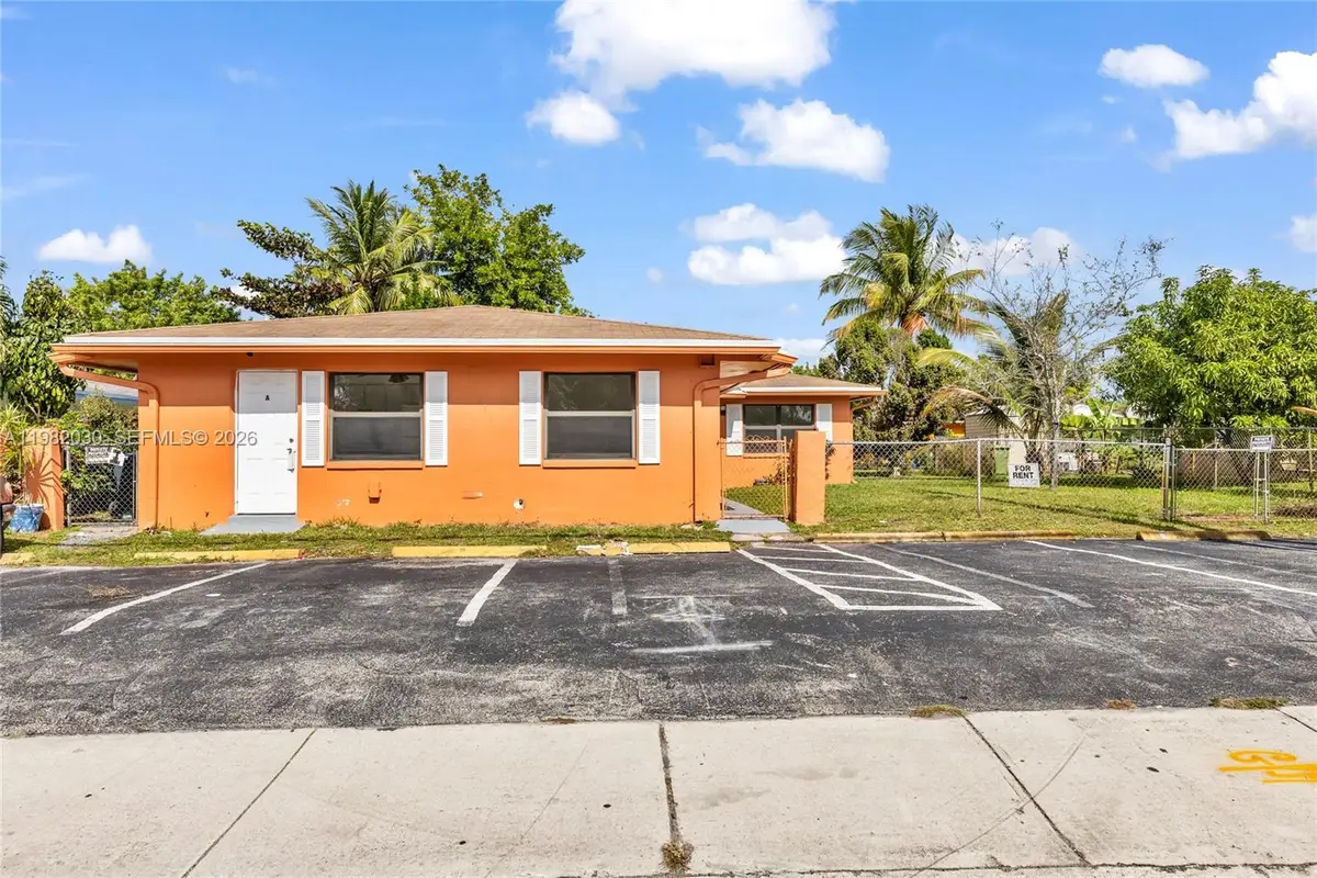 1451 NW 19th St, Fort Lauderdale, FL 33311 - #1