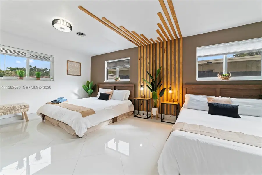 19440 NE 18th Pl, Miami, FL 33179 - #2