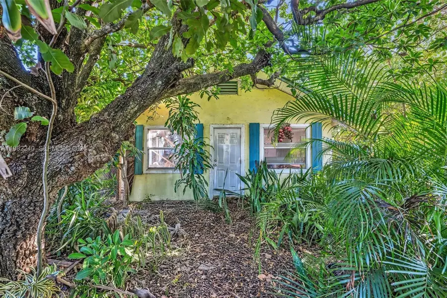 424 N J St, Lake Worth, FL 33460 - #3