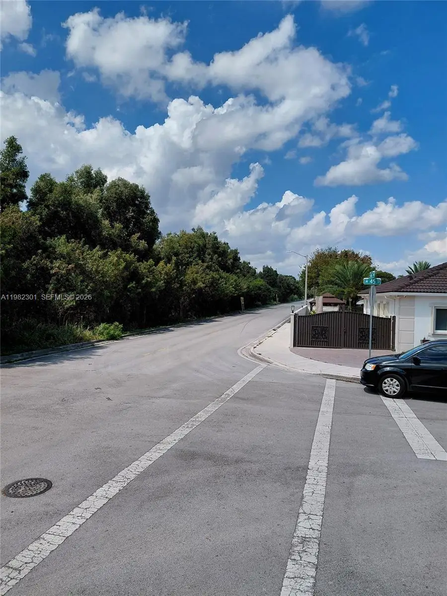 168xx 45th St, Miami, FL 33185 - #2