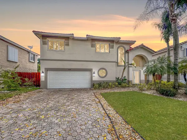 2640 Rampart Way N, Cooper City, FL 33026