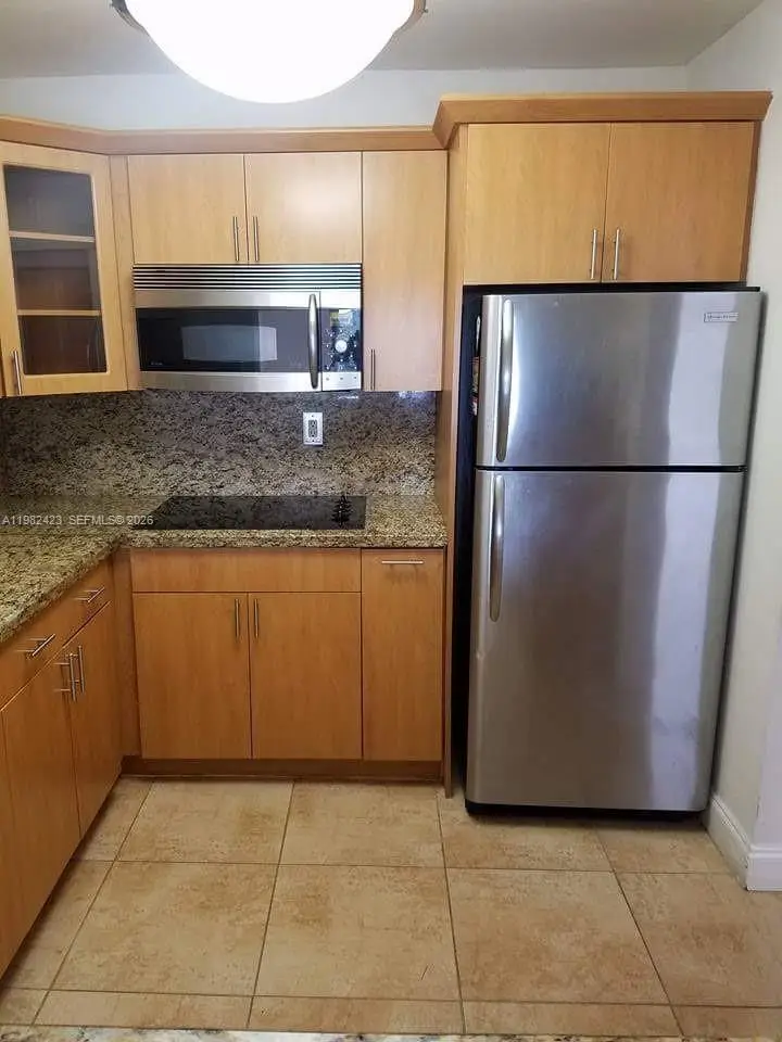 9682 Fontainebleau Blvd #202, Miami, FL 33172 - #1