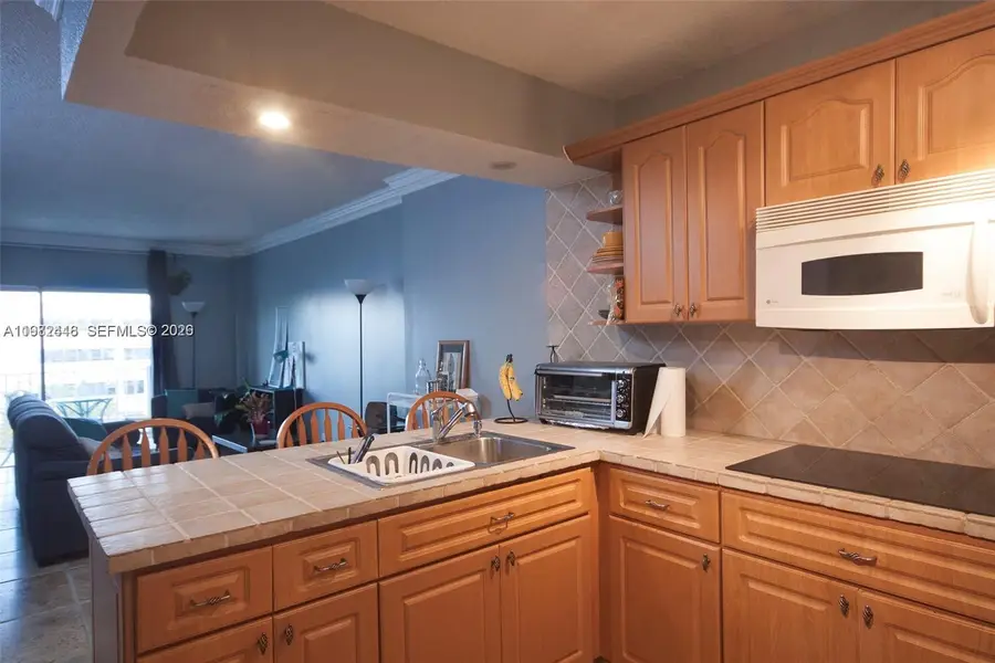 1455 N Treasure Dr #5E, North Bay Village, FL 33141 - #2