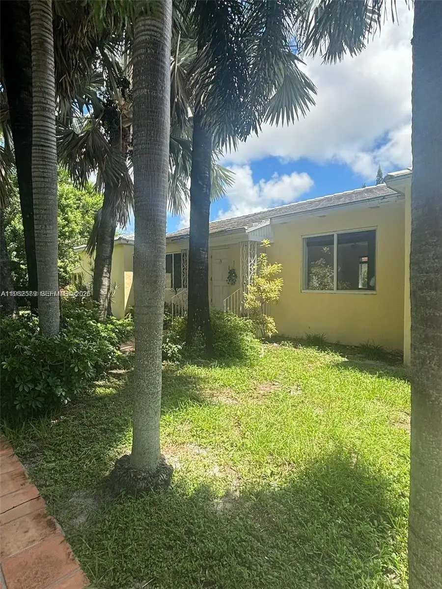 1015 NE 112th St, Biscayne Park, FL 33161 - #3