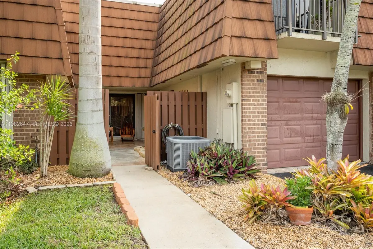 1222 SW 120th Way, Davie, FL 33325 - #1