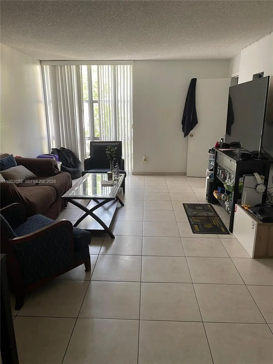 210 172nd St #323, Sunny Isles Beach, FL 33160 - #1