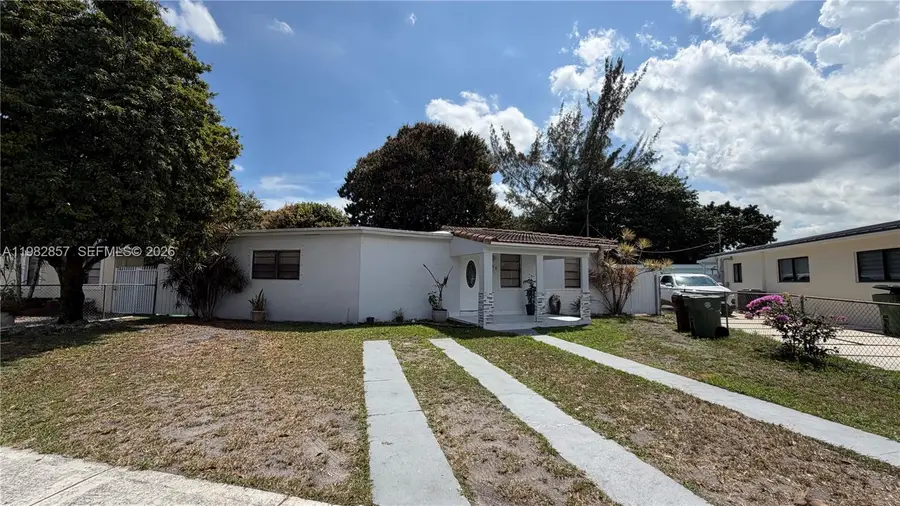 250 E 60th St, Hialeah, FL 33013 - #2