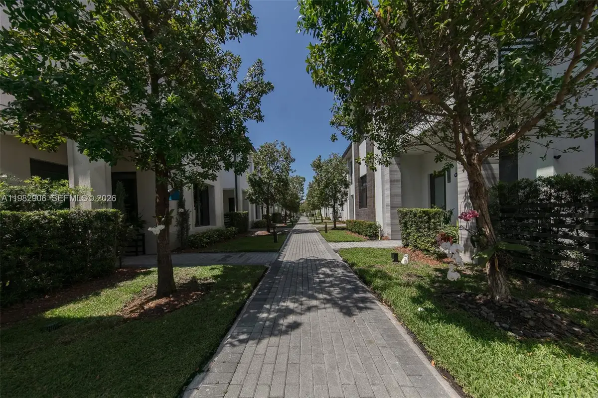 4315 NW 81st Ct, Doral, FL 33166 - #1