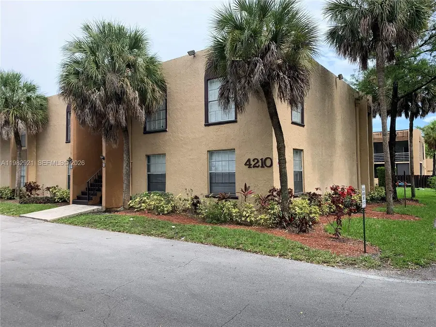 4210 NW 21st St #102, Lauderhill, FL 33313 - #2