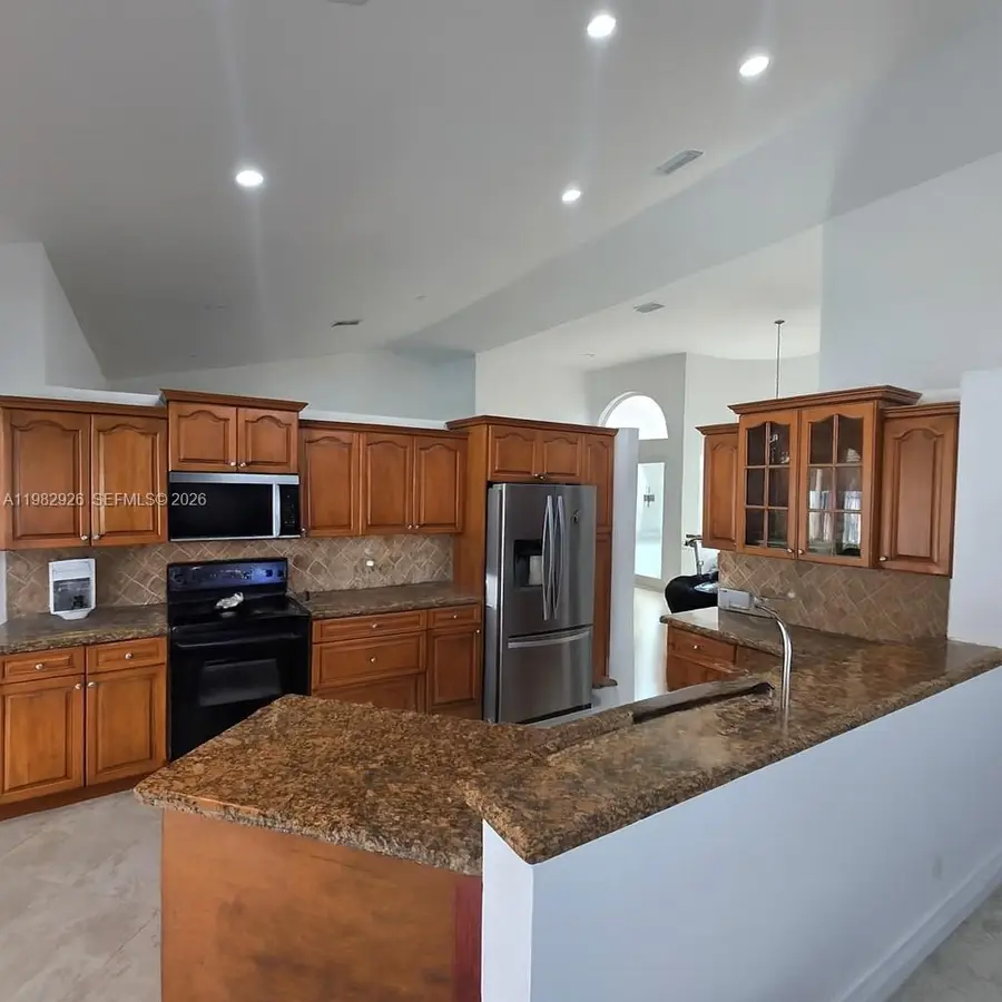 1583 NW 182nd Way, Pembroke Pines, FL 33029 - #3