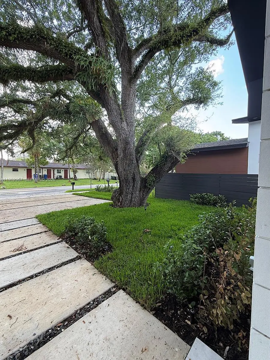 1603 SW 30th Ave, Fort Lauderdale, FL 33312 - #2