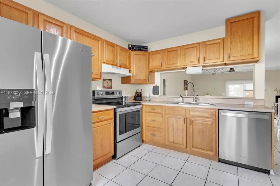 2881 S Cambridge Ln, Cooper City, FL 33026 - #2