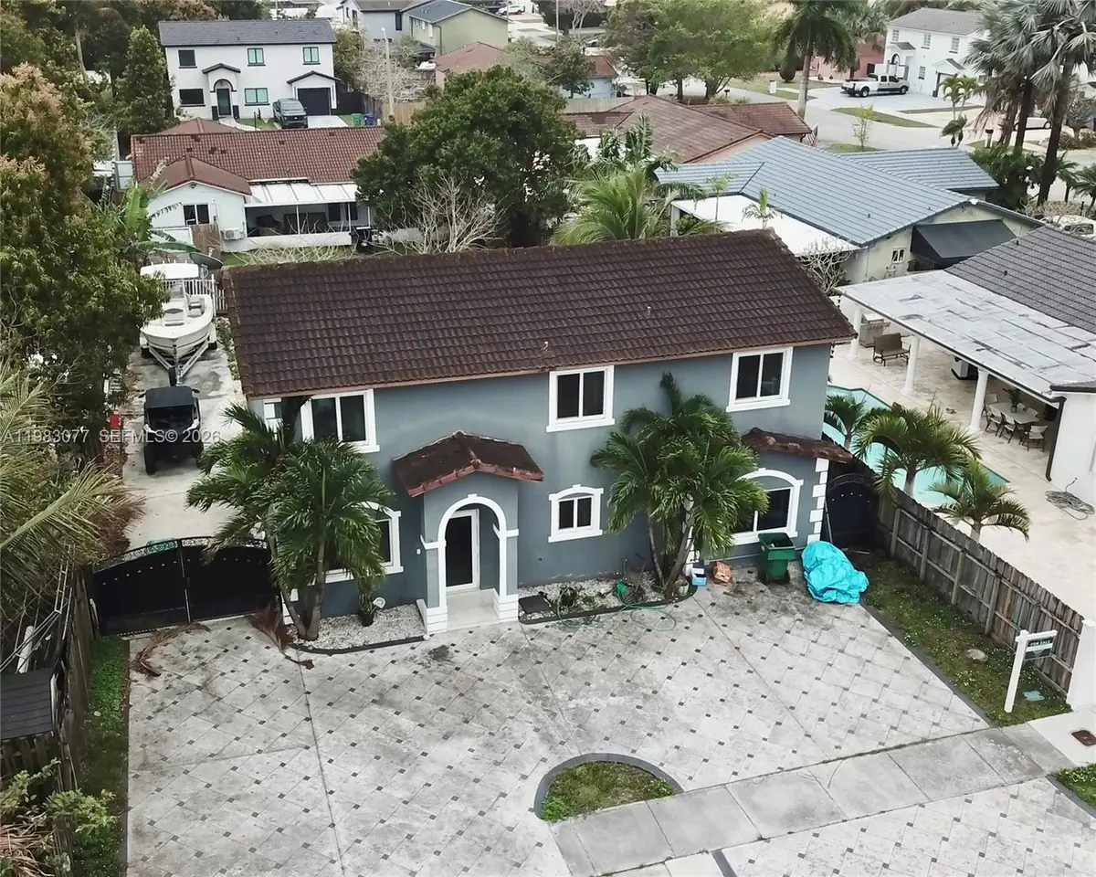 15302 SW 180th Ter, Miami, FL 33187 - #1