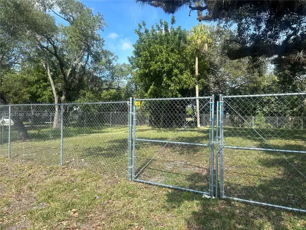 2551 SW 36th St, Dania Beach, FL 33312