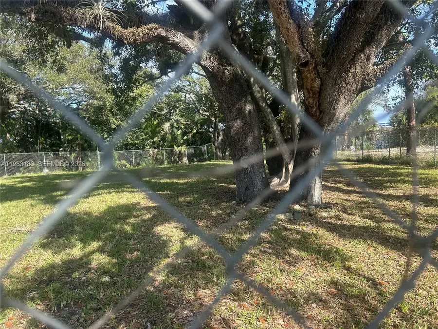 2551 SW 36th St, Dania Beach, FL 33312 - #2