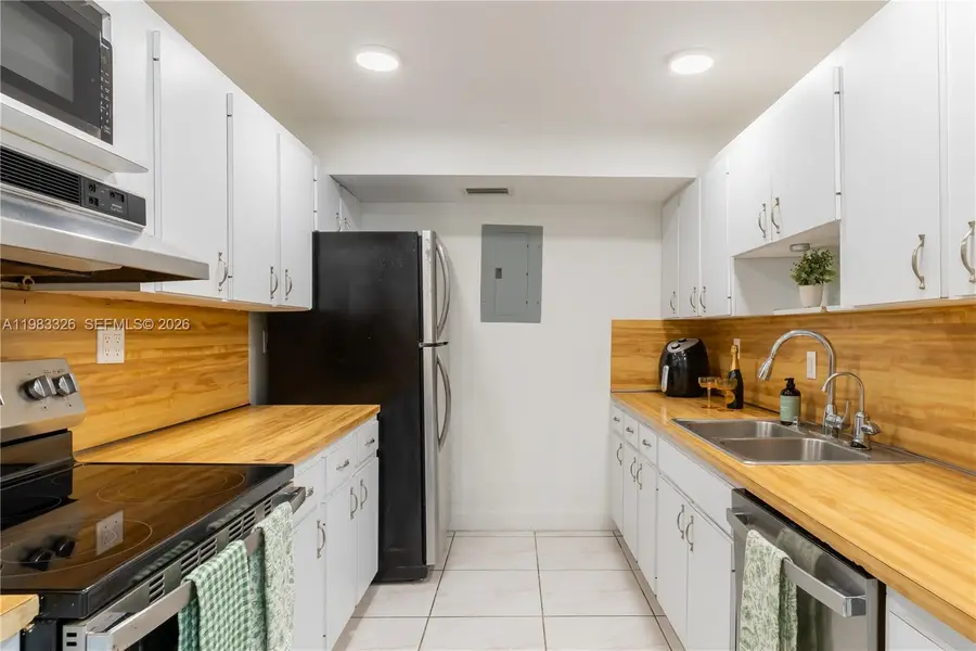 7933 West Dr #1025, North Bay Village, FL 33141 - #2