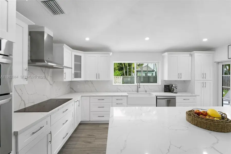 7827 NW 166th Ter, Miami Lakes, FL 33016 - #3