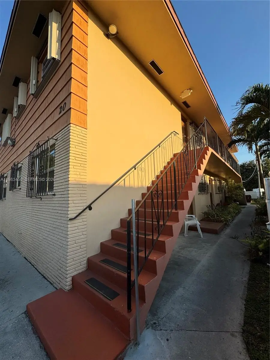 20 W 37th St, Hialeah, FL 33012 - #2
