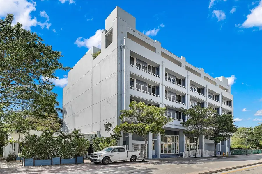 3250 Grand Ave #303, Miami, FL 33133 - #2
