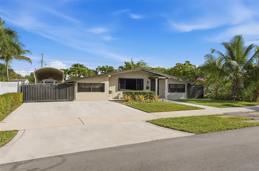 2485 NE 214th St, Miami, FL 33180 - #2