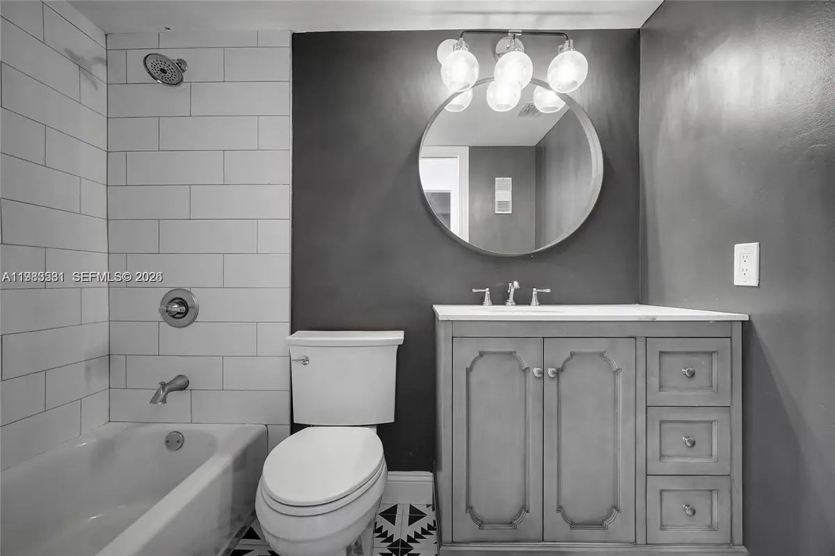 3100 W Rolling Hills Cir #403, Davie, FL 33328 - #1