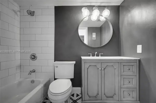 3100 W Rolling Hills Cir #403, Davie, FL 33328