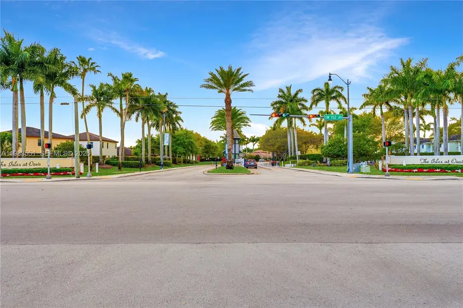 2381 NE 4th St, Homestead, FL 33033 - #3