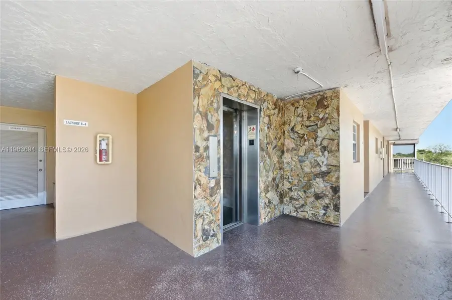 4320 Washington St #410, Hollywood, FL 33021 - #2