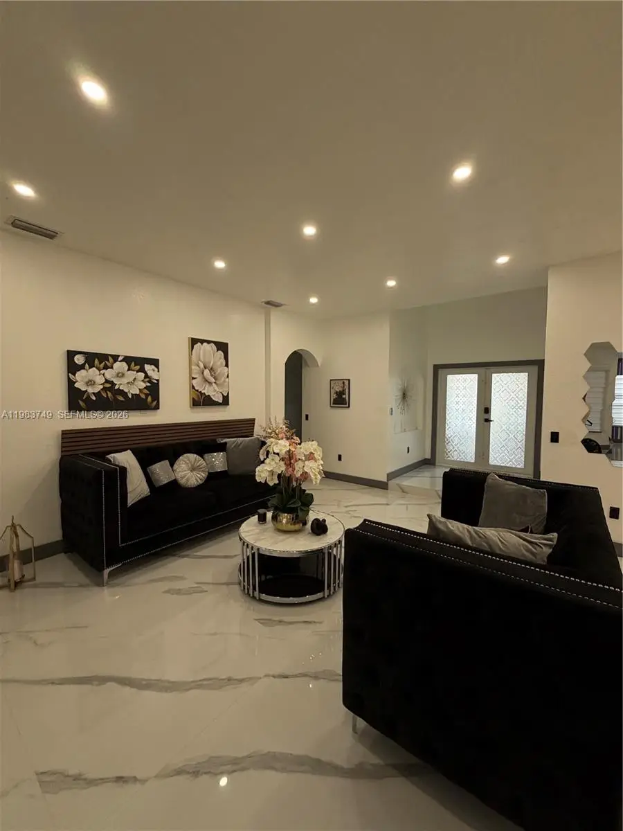 1860 SE 18th Ter, Homestead, FL 33035 - #1