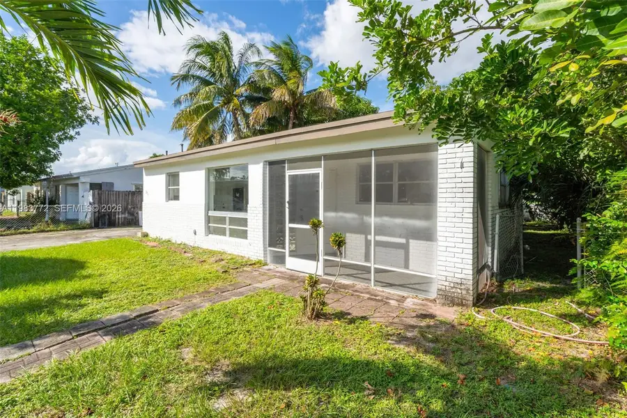 6831 Greene St, Hollywood, FL 33024 - #2