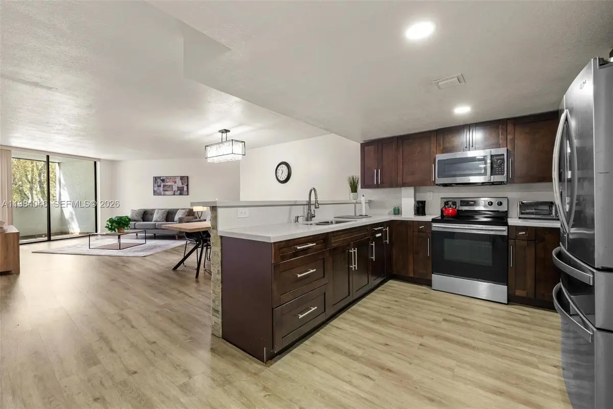 10852 N Kendall Dr #317, Miami, FL 33176 - #1