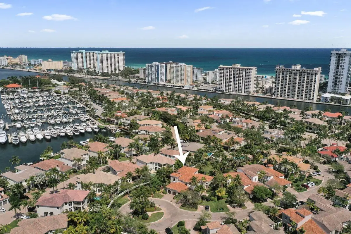 899 Spinnaker Dr W, Hollywood, FL 33019 - #1