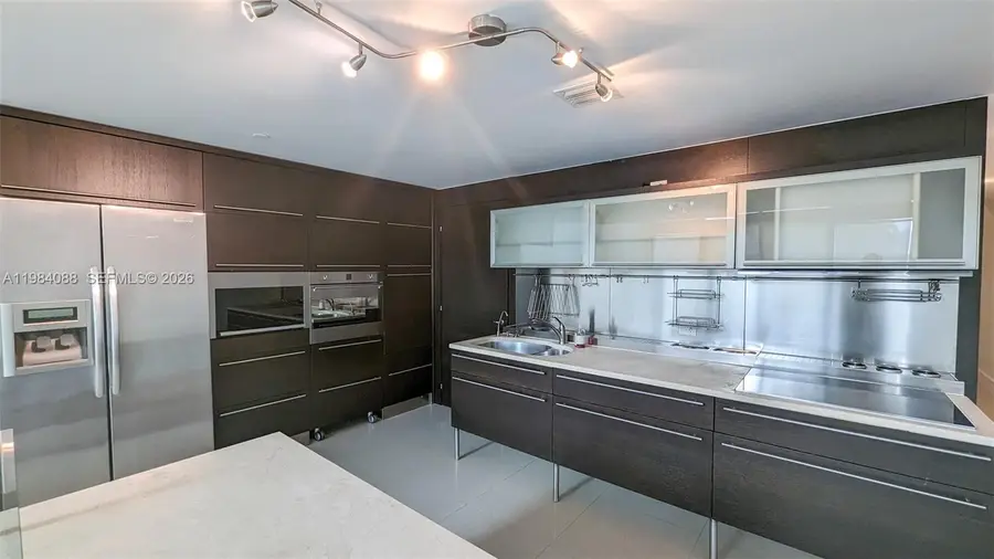 6000 Collins Ave #111, Miami Beach, FL 33140 - #2