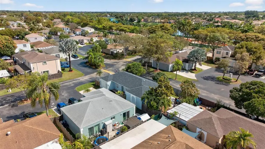 9756 SW 222nd St, Cutler Bay, FL 33190 - #2