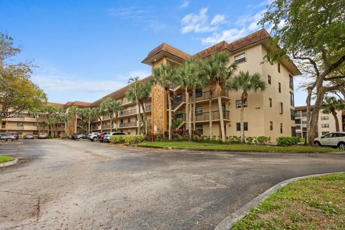 4965 E Sabal Palm Blvd #207, Tamarac, FL 33319 - #1