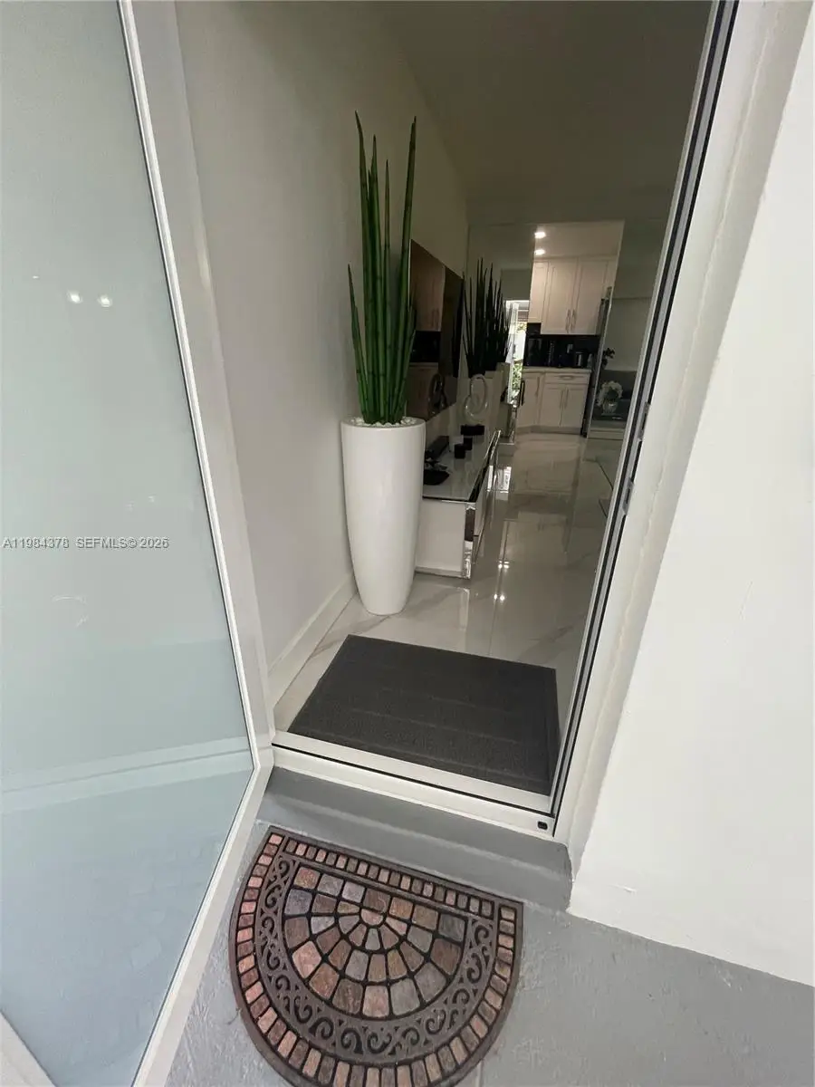 926 Michigan Ave #3, Miami Beach, FL 33139 - #2