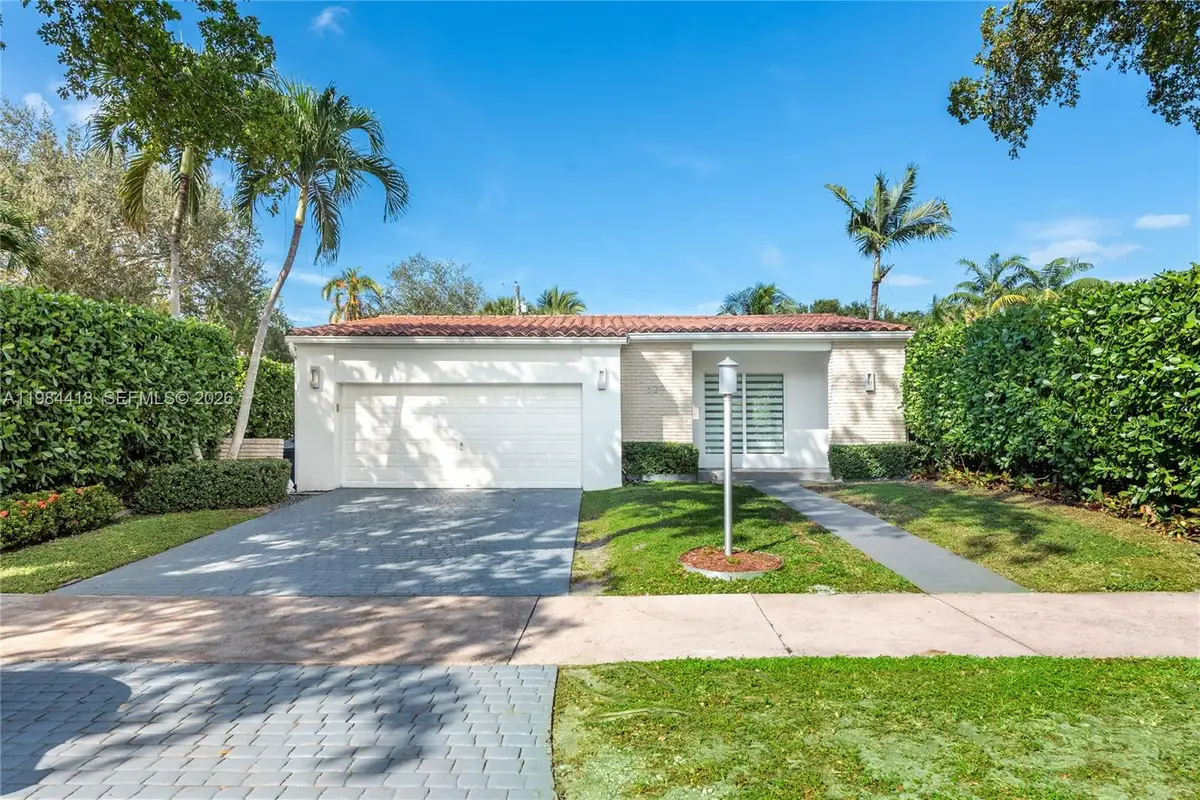 829 Malaga Ave, Coral Gables, FL 33134 - #1