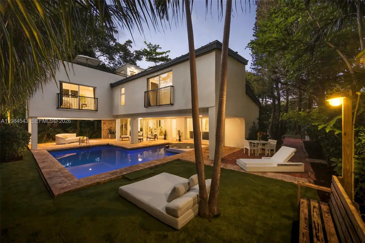 3090 Kirk St, Coconut Grove, FL 33133 - #1