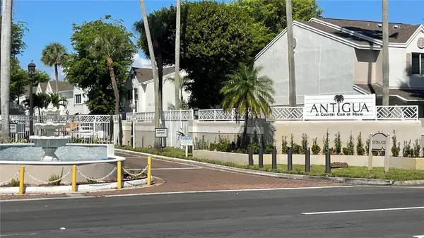 17505 NW 67th Pl #I-11, Hialeah, FL 33015