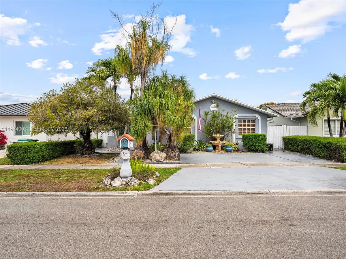 13811 SW 14th St, Miami, FL 33184 - #1