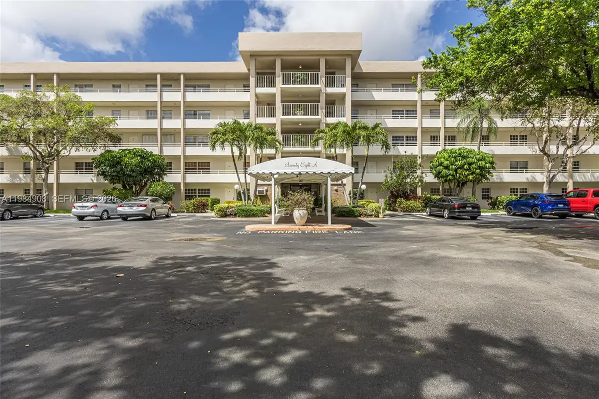 3970 Oaks Clubhouse Dr #407, Pompano Beach, FL 33069 - #1