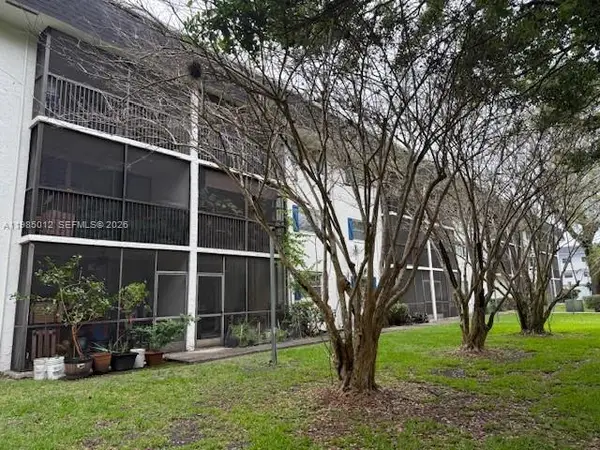 5100 SW 64th Ave #202, Davie, FL 33314