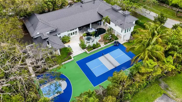 6700 SW 132nd St, Pinecrest, FL 33156