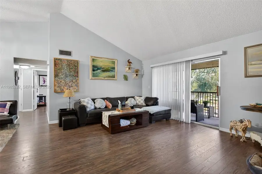 3001 N Oakland Forest Dr #302, Oakland Park, FL 33309 - #3