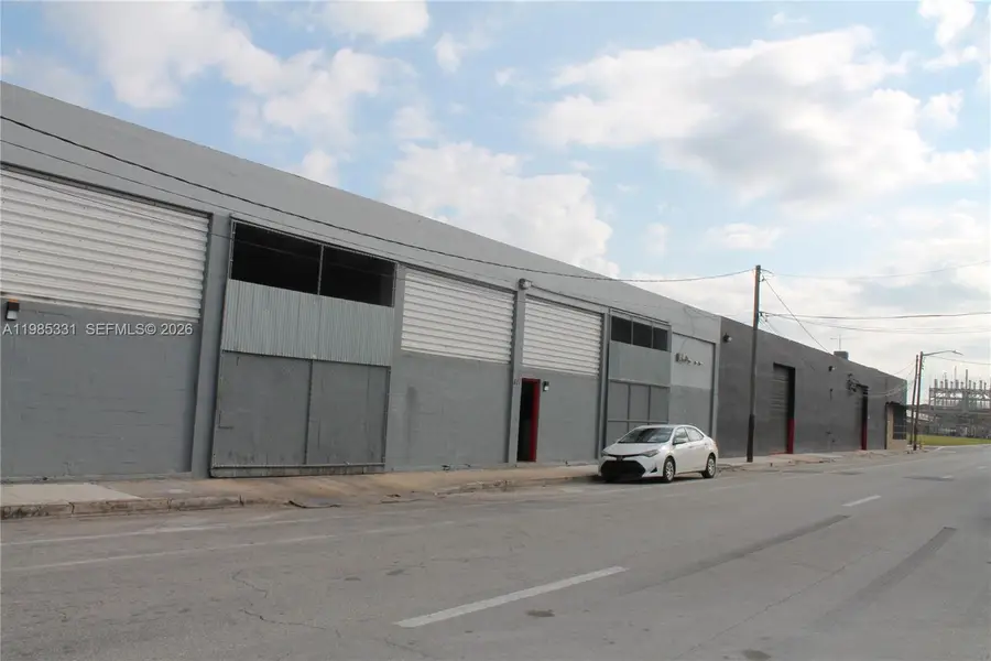 611 NW 11th St, Miami, FL 33136 - #2