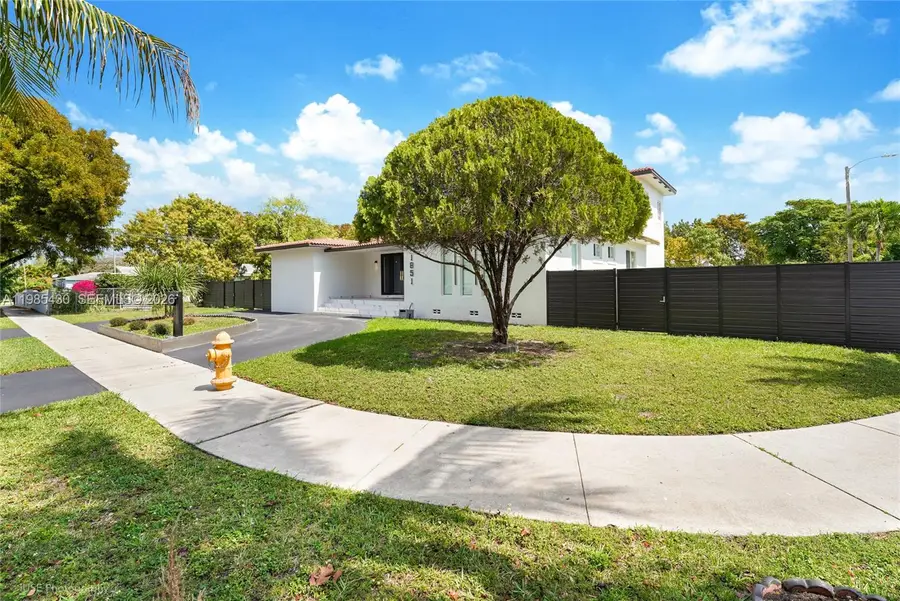 1851 NW 32nd Ave, Miami, FL 33125 - #2