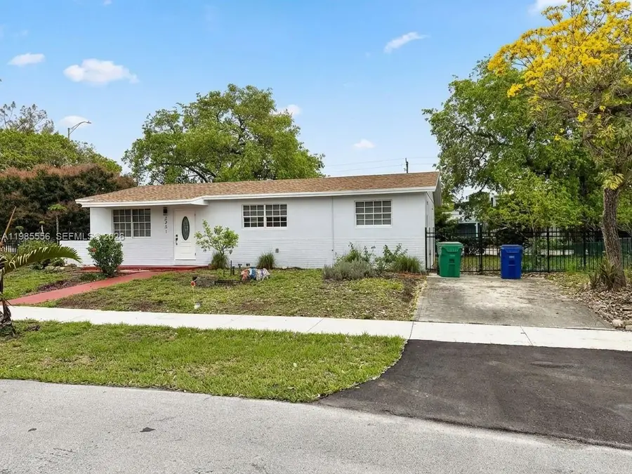 2251 NW 180th Ter, Miami Gardens, FL 33056 - #2