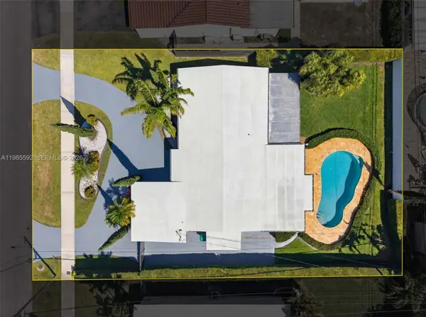 9440 SW 54th St, Miami, FL 33165